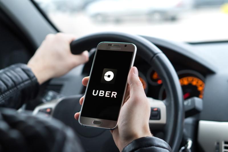 Uber amplia testes de ferramenta que permite motoristas aceitar ou não viagens em dinheiro